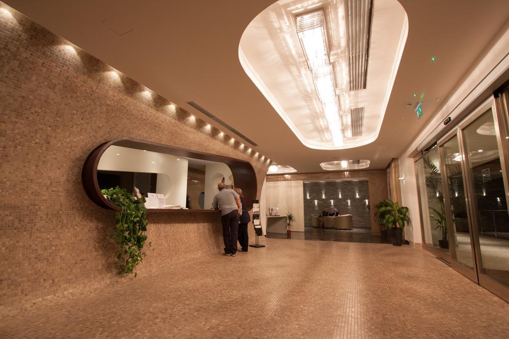 Main Palace Hotel Рокалумера Екстериор снимка