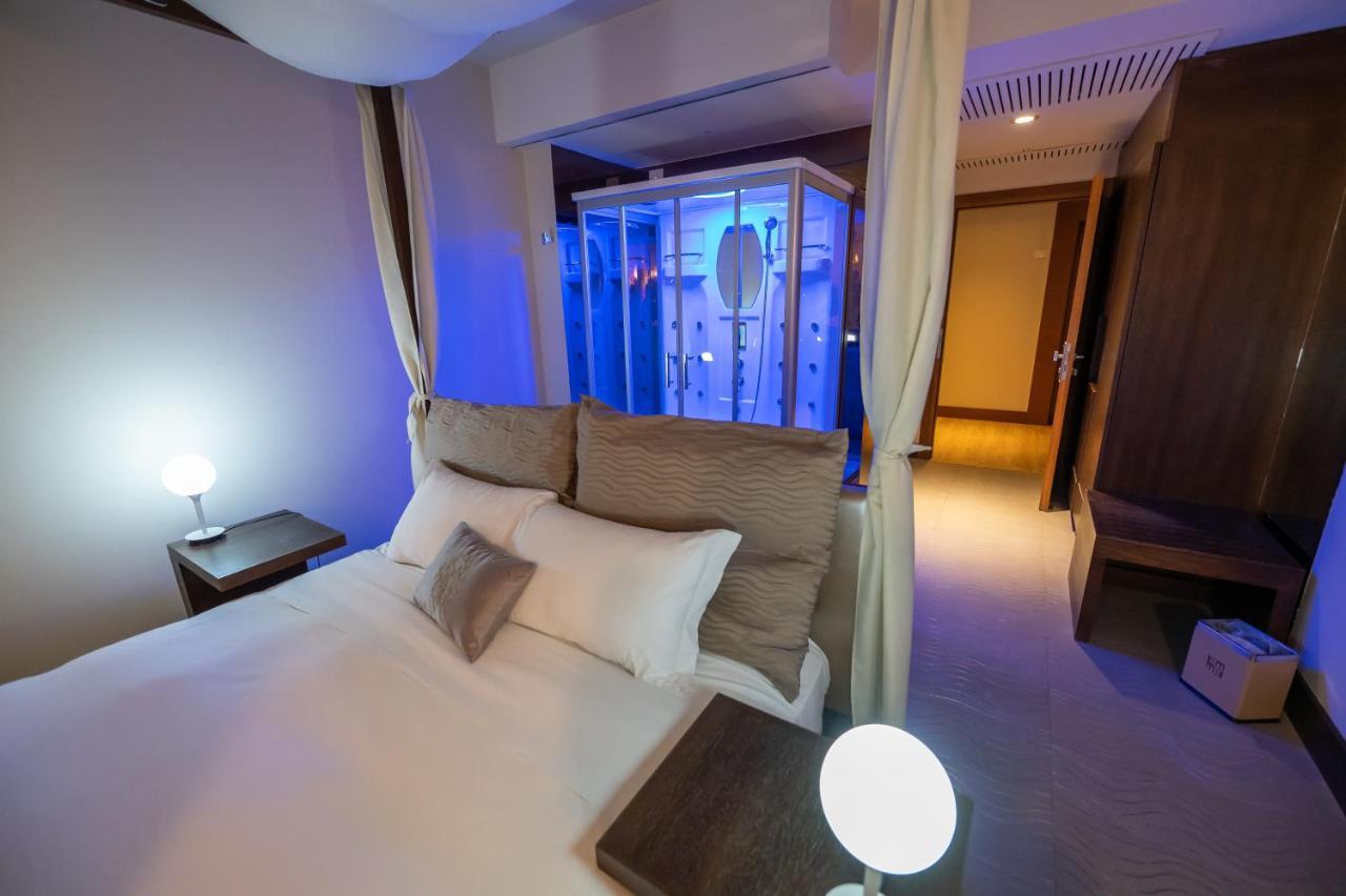 Main Palace Hotel Рокалумера Екстериор снимка