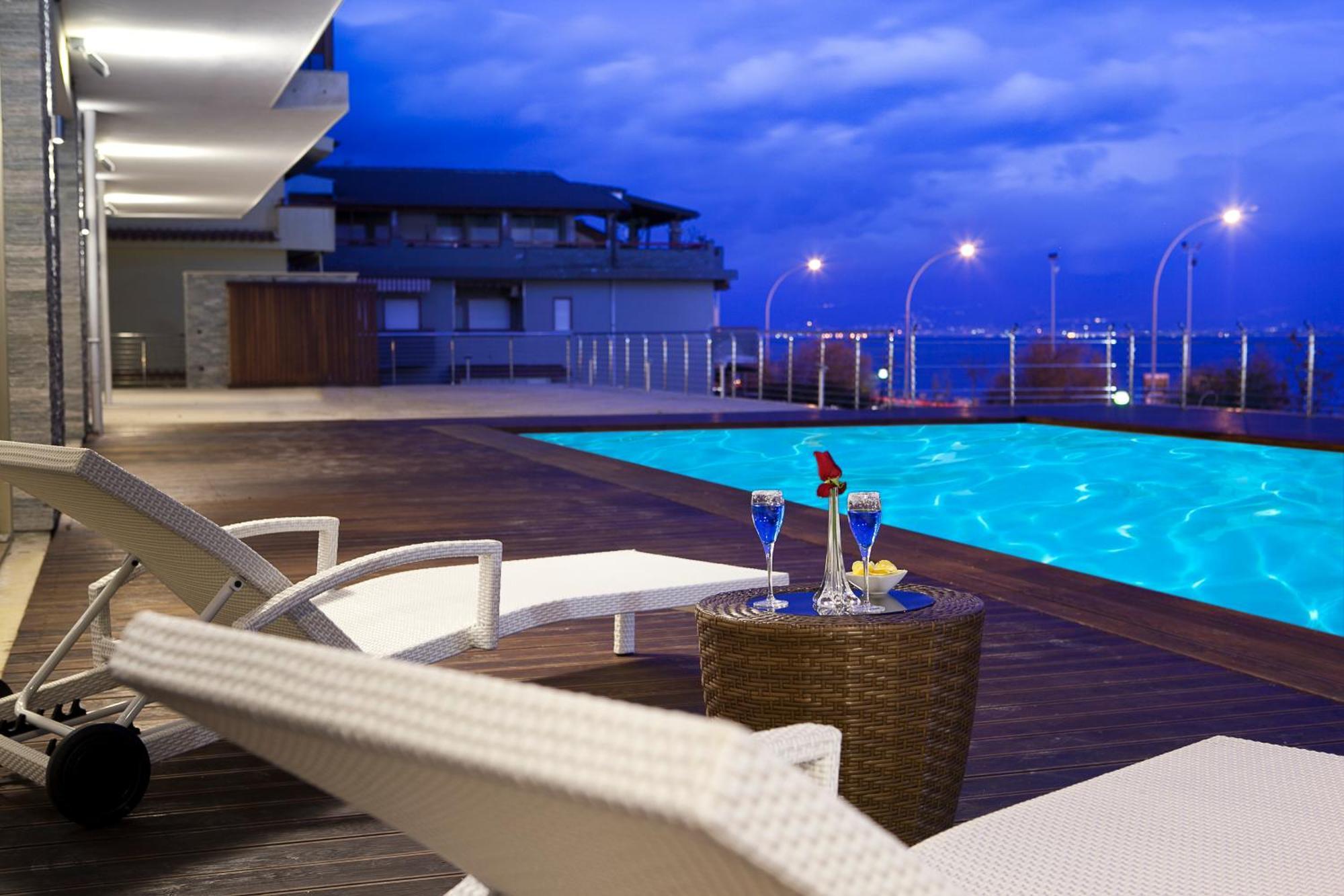 Main Palace Hotel Рокалумера Екстериор снимка